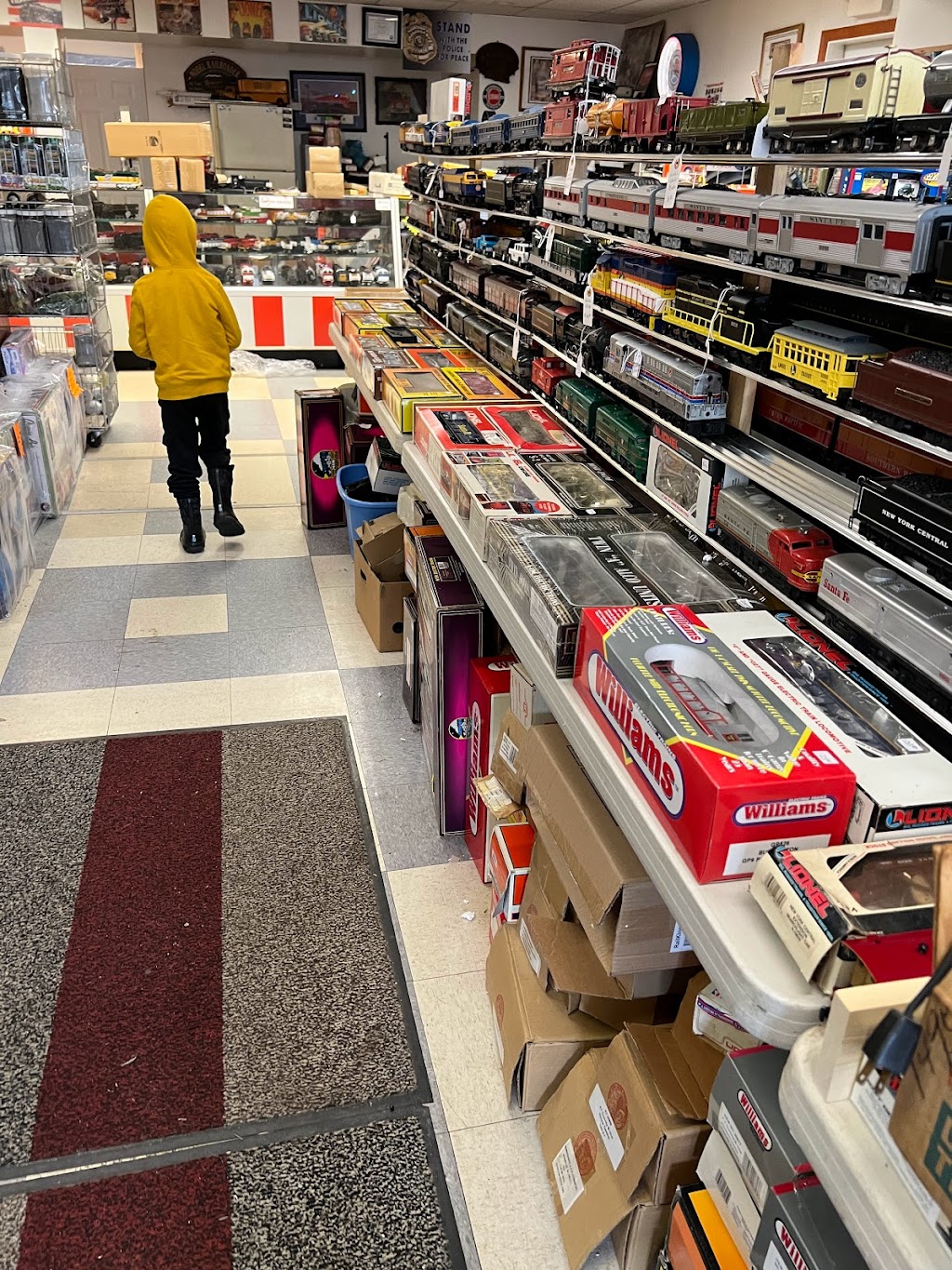 Len's Train & Custom Diecast Shop 136 Lauffer Ln, Irwin, PA 15642