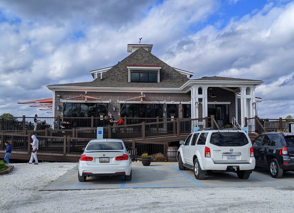 Decoys Seafood | 3305 Ferry Rd, Suffolk, VA 23435, USA | Phone: (757) 977-1081