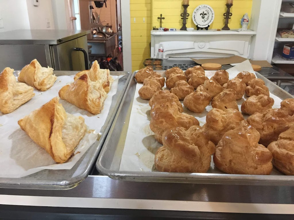 Maple Street Bakery | 72066 Maple St, Abita Springs, LA 70420, USA | Phone: (985) 327-5554