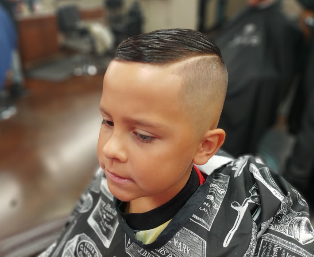 Clips Family Barber Shop | 12371 Edgemere Blvd space 211, El Paso, TX 79938, USA | Phone: (915) 307-2052