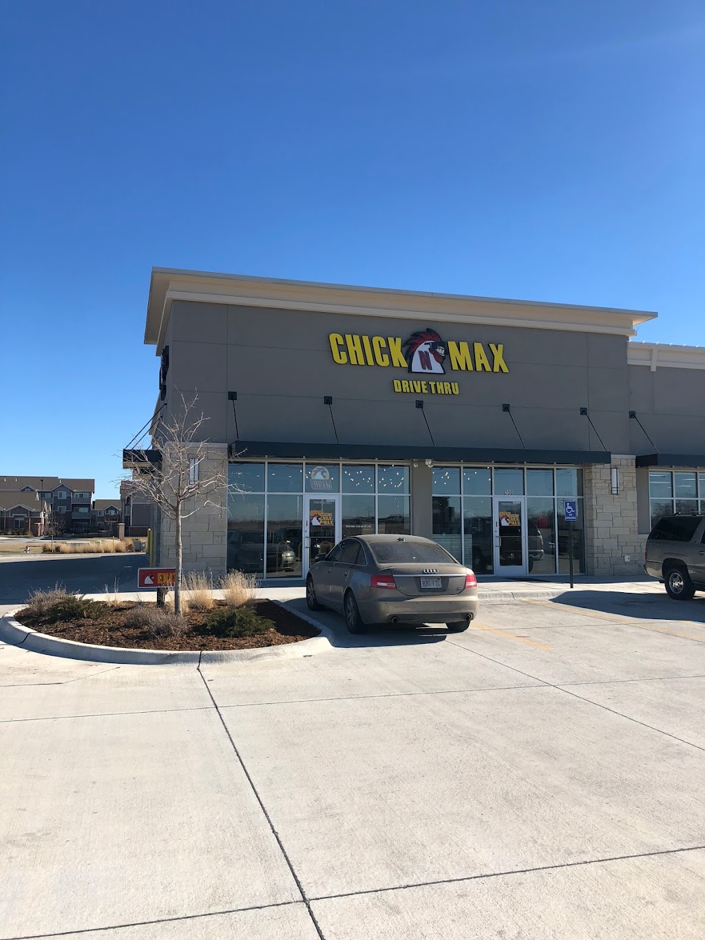 Chick N Max | 3520 N Maize Rd, Wichita, KS 67205, USA | Phone: (316) 977-7030