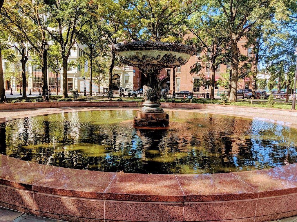 Court Square Park | Court Square &, Jackson Ave, Long Island City, NY 11101, USA | Phone: (212) 639-9675