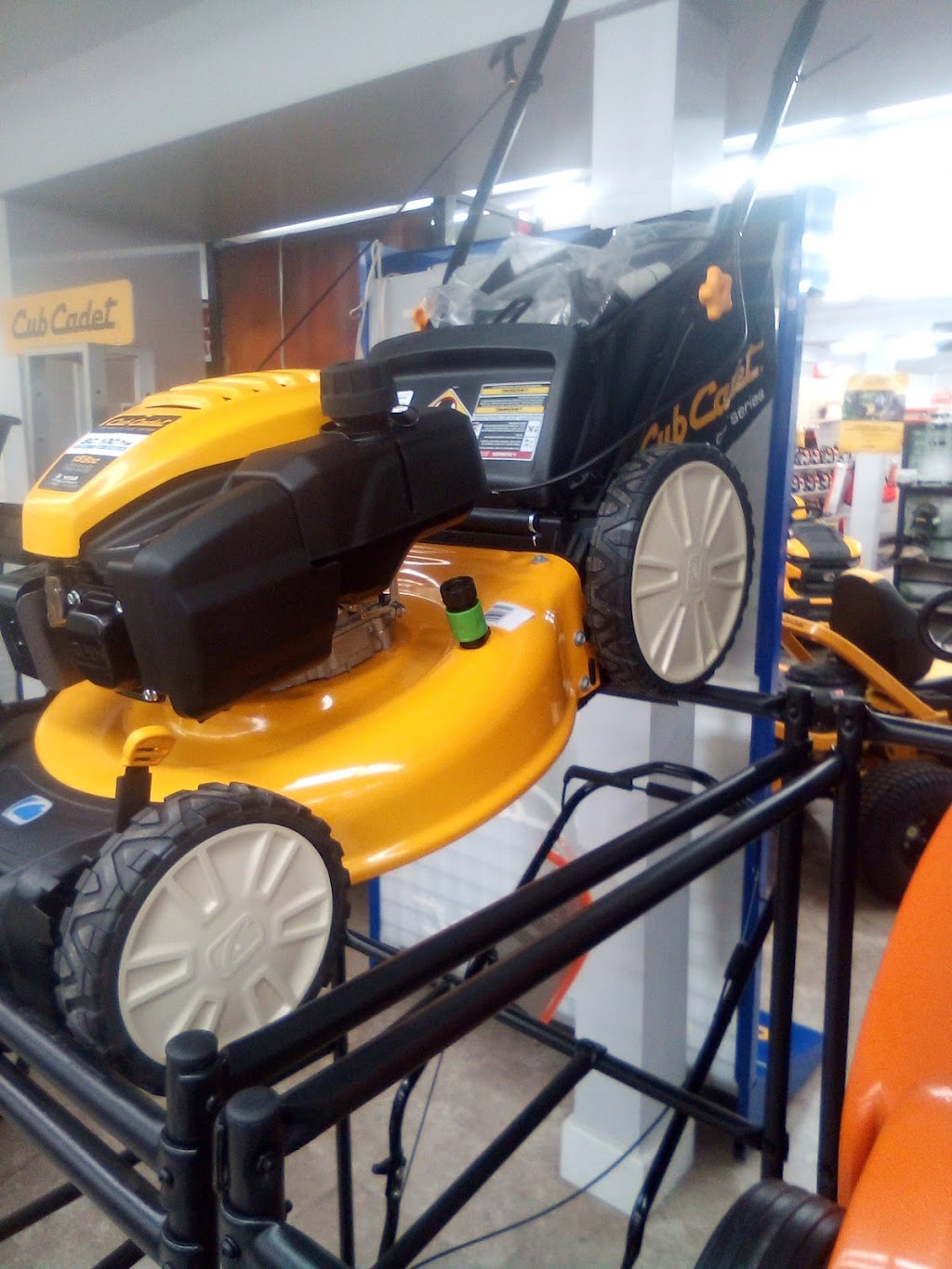 Niagara Lawn & Garden Equipment | 4833 Saunders Settlement Rd, Niagara Falls, NY 14305, USA | Phone: (716) 297-4783