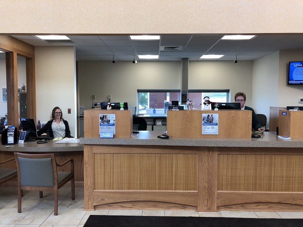 Landmark Credit Union | 3098 Reflections Drive, Hubertus, WI 53033, USA | Phone: (262) 796-4500