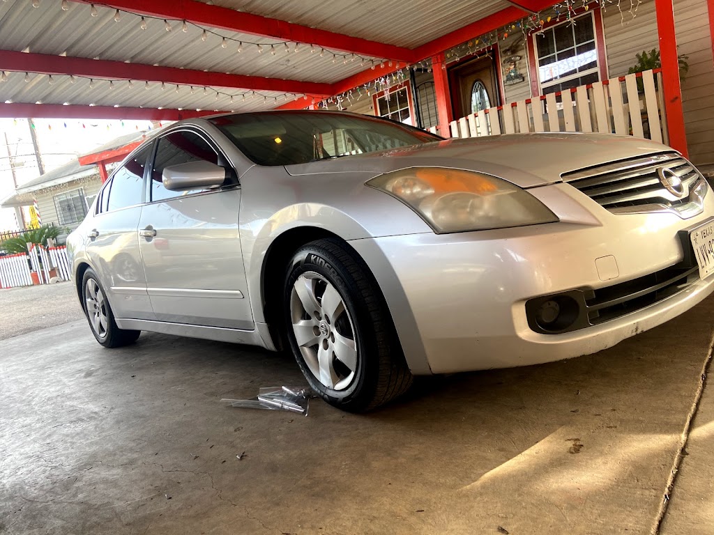 X-Press Tinters | 1813 Castroville Rd Rear, San Antonio, TX 78237, USA | Phone: (210) 440-9531