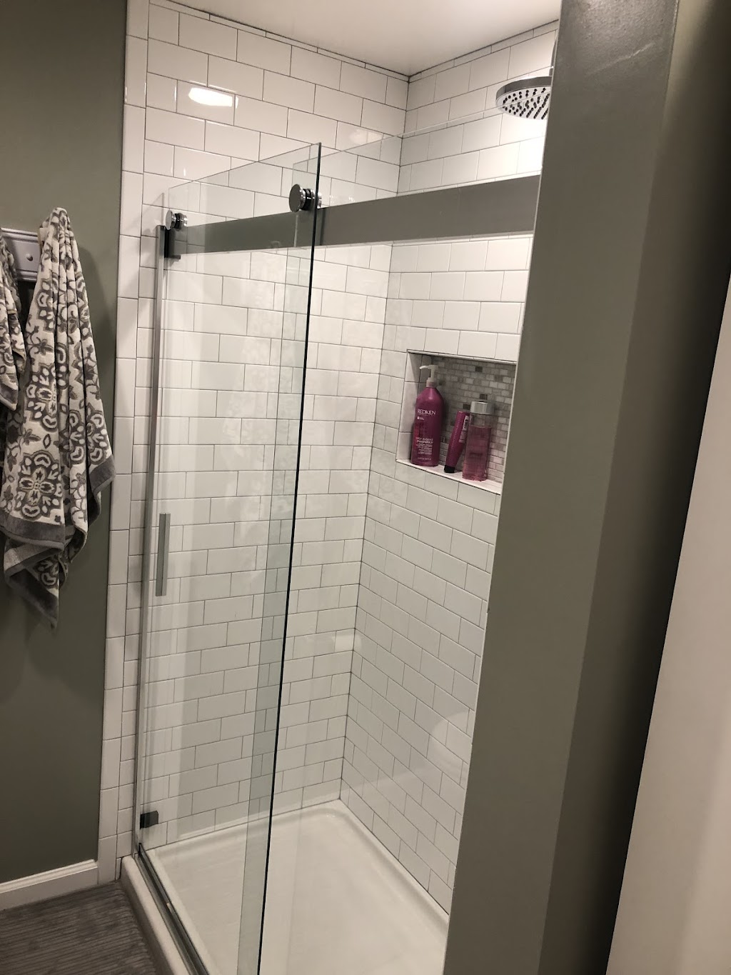 Custom Tile & Bath | 1560 State Line, Masury, OH 44438, USA | Phone: (330) 647-9044