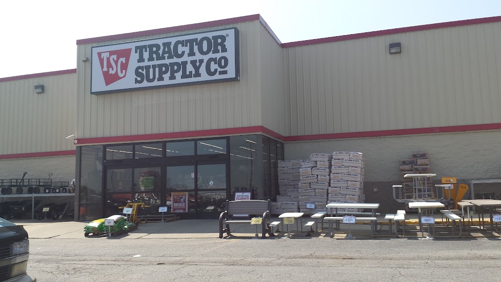 Tractor Supply Co. | 856 Eastern Bypass, Richmond, KY 40475 | Phone: (859) 623-0034