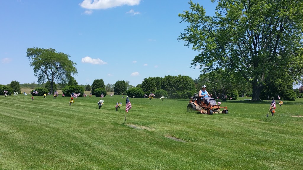 Riverview Memory Gardens & Garden Mausoleums | 29231 County Rd 424, Defiance, OH 43512, USA | Phone: (419) 782-7027