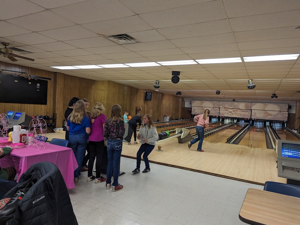 20th Century Lanes | 1284 OH-19, Oak Harbor, OH 43449, USA | Phone: (419) 208-2561