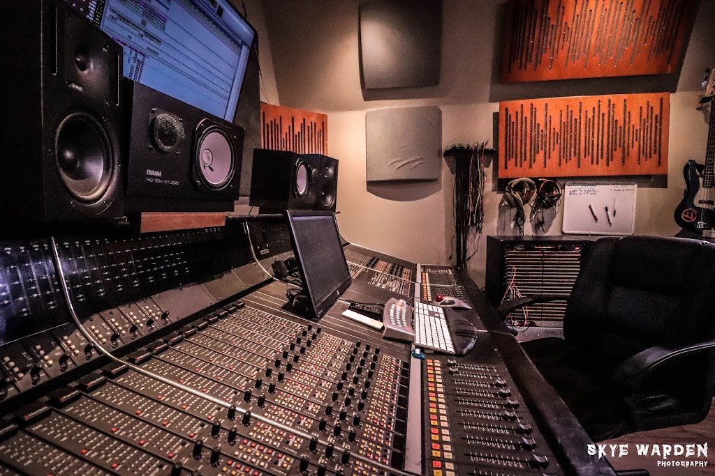 Foundry Studios | 5641 195th Ave E, Bonney Lake, WA 98391, USA | Phone: (206) 841-6524