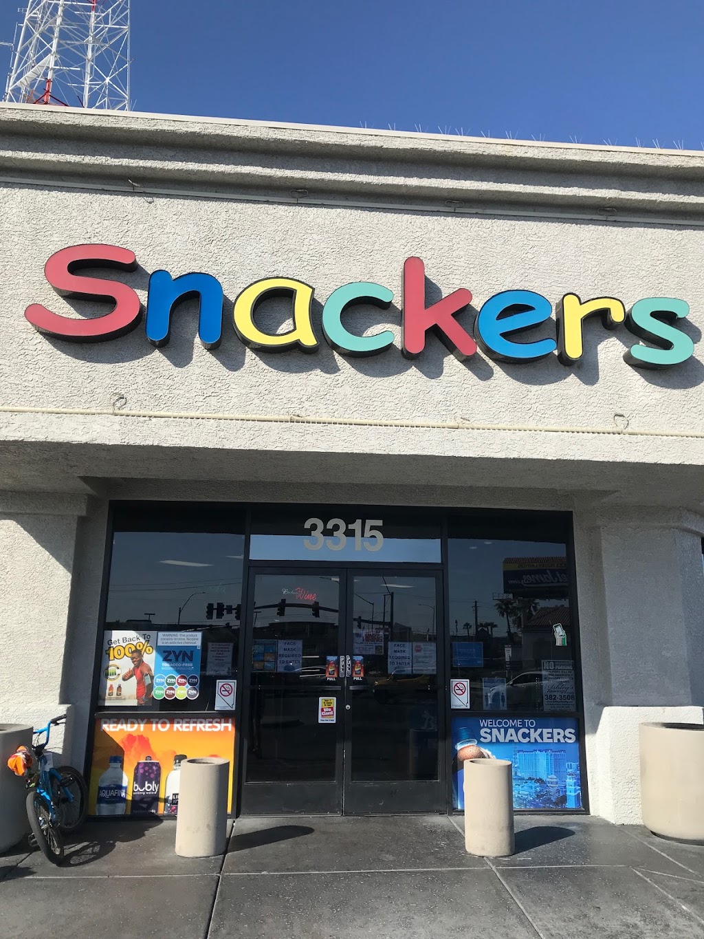 Snackers | 3315 S Valley View Blvd, Las Vegas, NV 89102, USA | Phone: (702) 220-7625