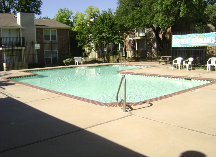 Center Ridge Apartments | 700 W Center St, Duncanville, TX 75116, USA | Phone: (972) 296-4940