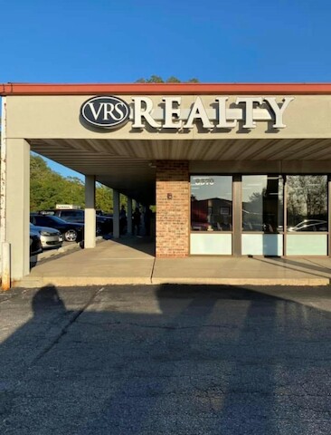 VRS Village Realty - Becky Bouck | 215 S State St, Manhattan, IL 60442, USA | Phone: (779) 456-9711