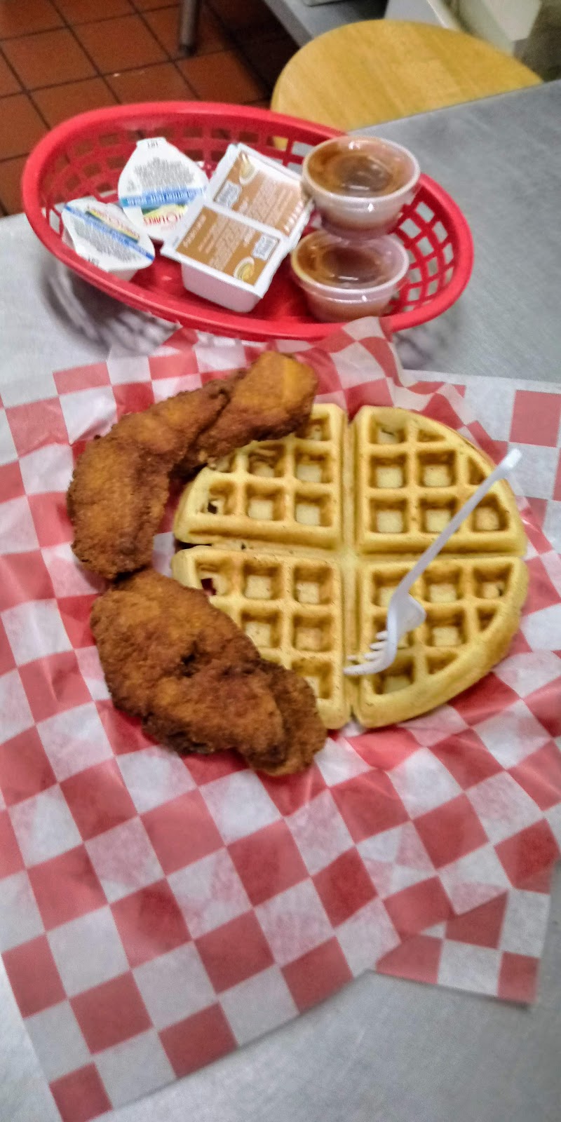 Shaks grill | 1039 NC-87, Elon, NC 27244, USA | Phone: (336) 584-8838