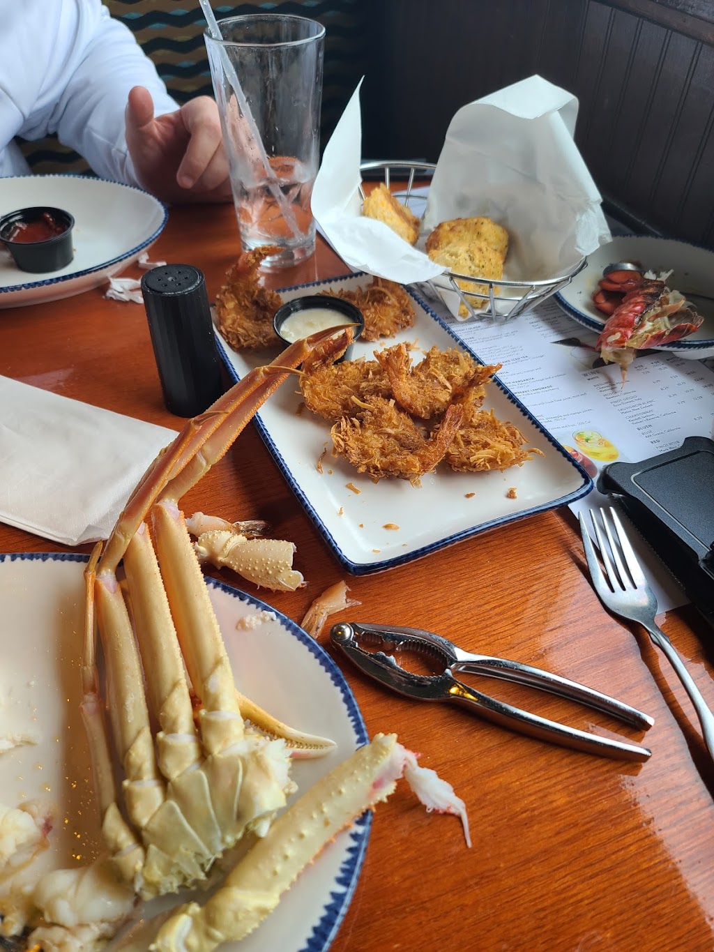 Red Lobster | 1553 N. Dixie Hghway LOCATED EAST OF, I-75, Monroe, MI 48162, USA | Phone: (734) 289-6242