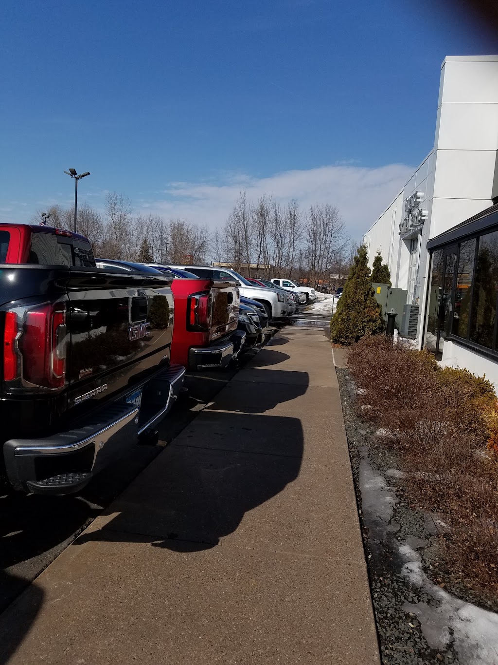 Whitaker Buick GMC | 131 19th St SW, Forest Lake, MN 55025, USA | Phone: (651) 674-3931