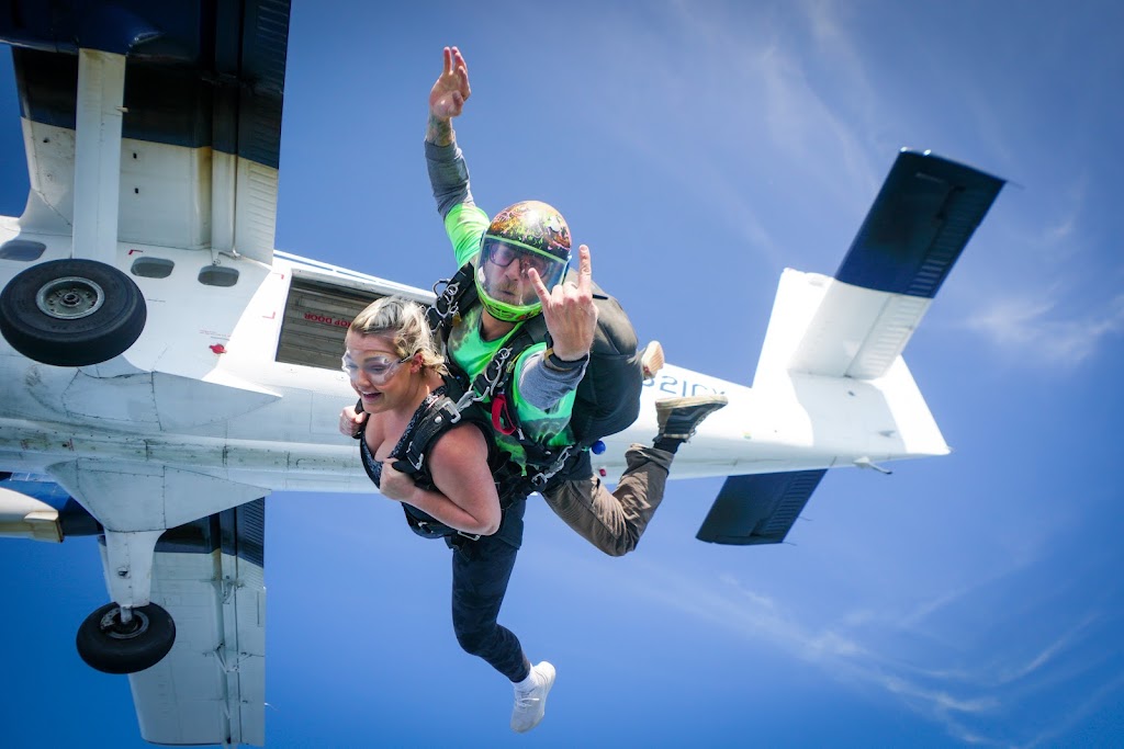 Skydive New England | 40 Skydive Ln, Lebanon, ME 04027, USA | Phone: (207) 339-1520