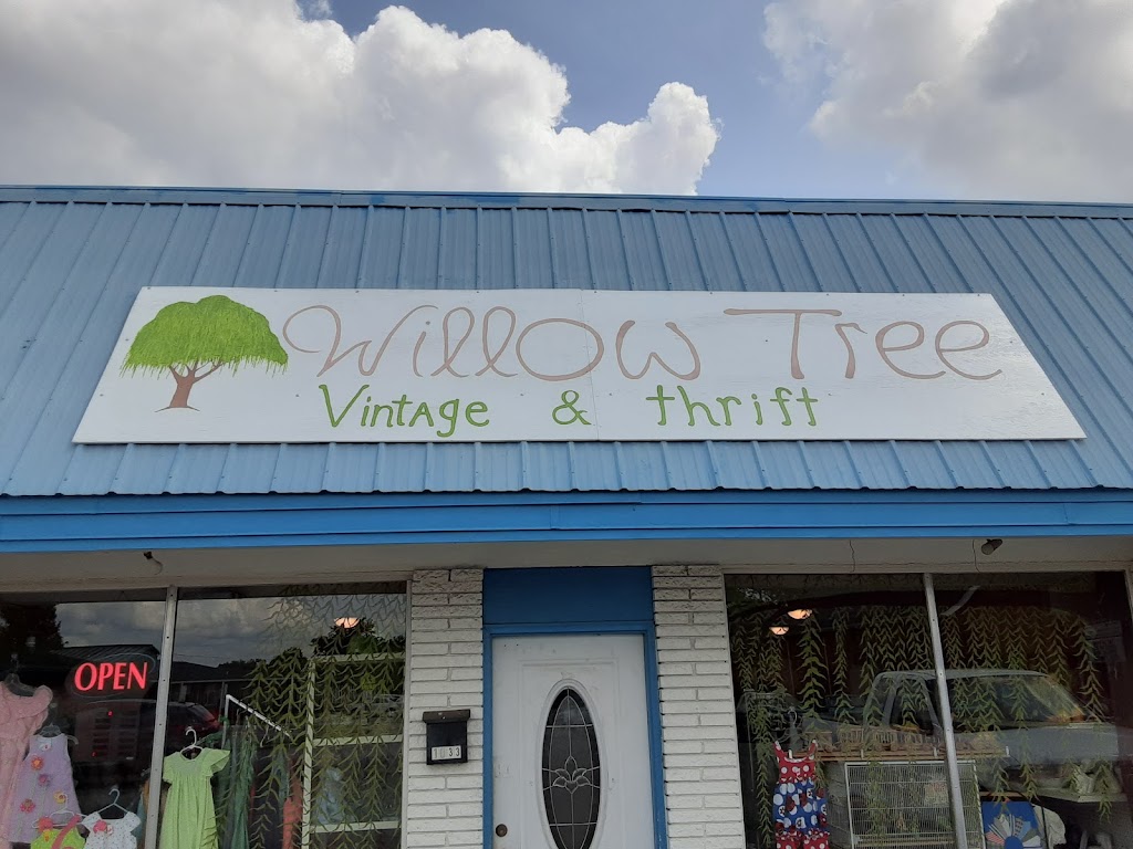 The Willow Tree vintage and thrift | 1033 S Water Ave, Gallatin, TN 37066, United States | Phone: (615) 924-3859