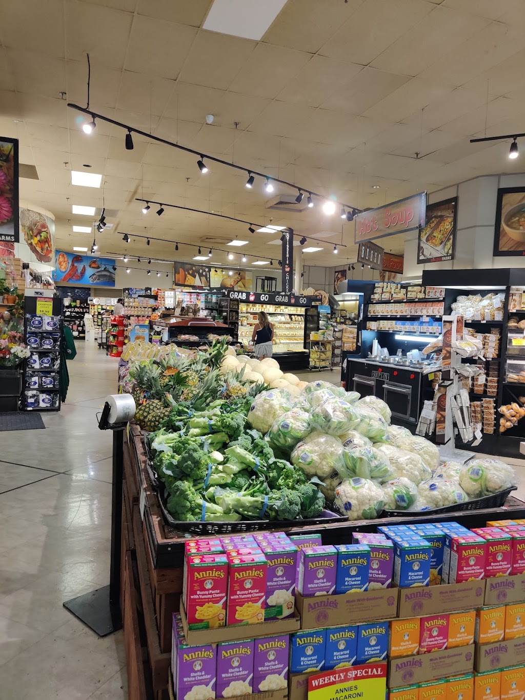 Holiday Farms Supermarket | 1 Park Plaza #1, Glen Head, NY 11545, USA | Phone: (516) 759-9446