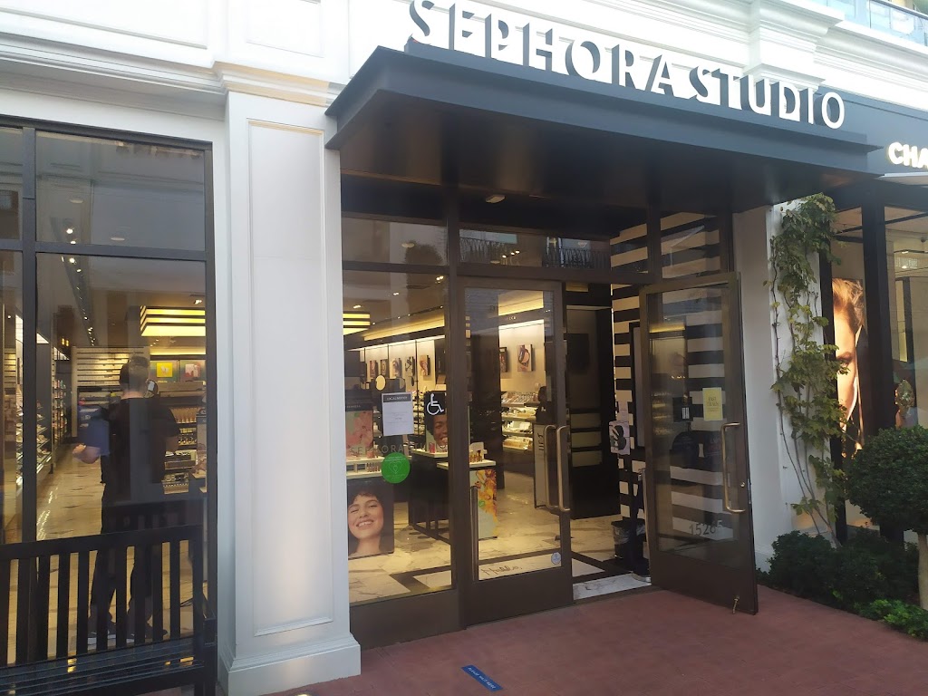 SEPHORA | 15265 Palisade Village Lane Space 2-108, Pacific Palisades, CA 90272, USA | Phone: (310) 230-1350