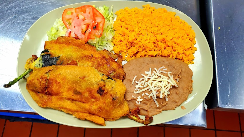 El Faro #2 | 3422 S Harlem Ave, Riverside, IL 60546, USA | Phone: (708) 777-1347