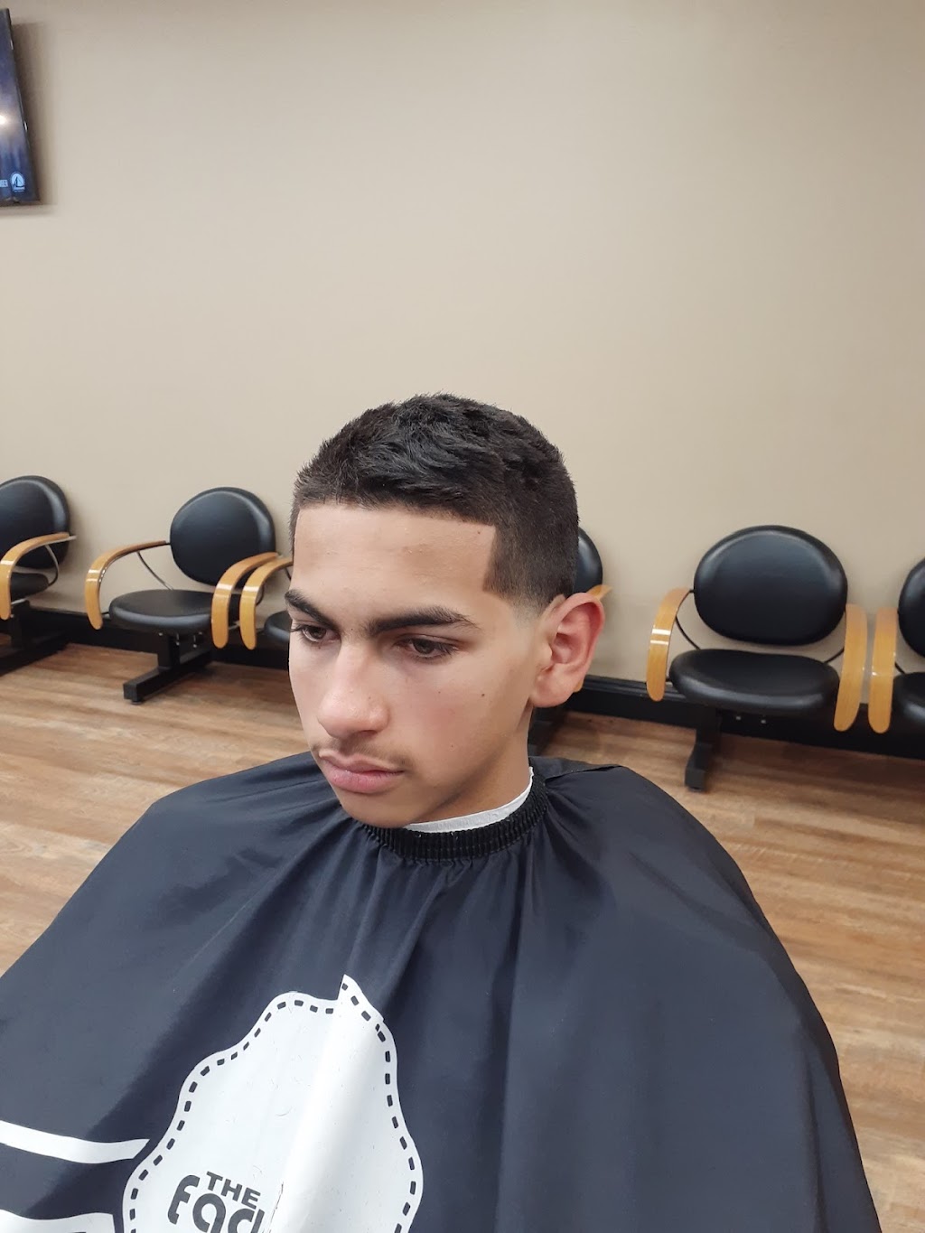 7575 Professional Cuts | 1017 N Central Expy Unit 200 Suite #123, Plano, TX 75075, USA | Phone: (214) 280-3178