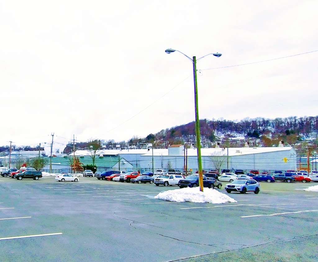 Elliott Co: Cox William | 901 N 4th St, Jeannette, PA 15644, USA | Phone: (724) 600-8720