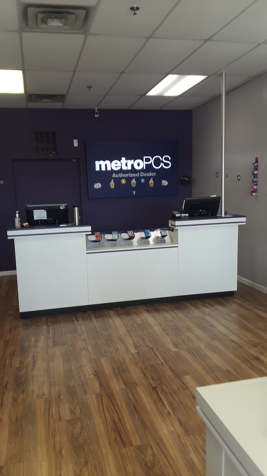 Metro by T-Mobile | 8110 Camp Creek Blvd Ste 125, Olive Branch, MS 38654, USA | Phone: (662) 932-8159