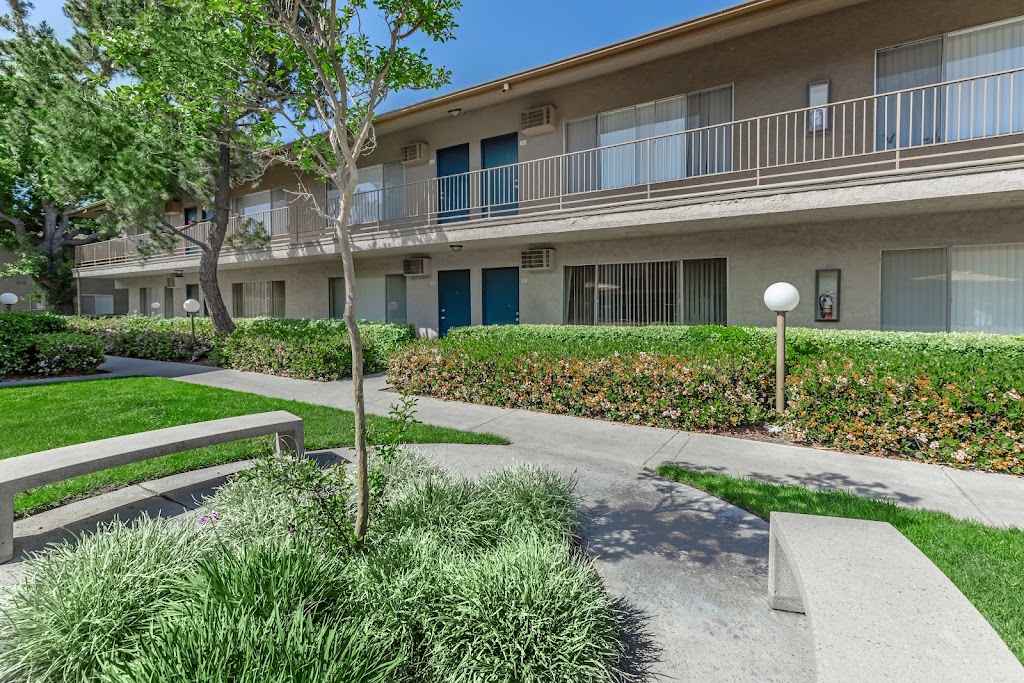 Buena La Vista Apartment Homes | 7035 Santa Irene Cir, Buena Park, CA 90620, USA | Phone: (714) 242-8966