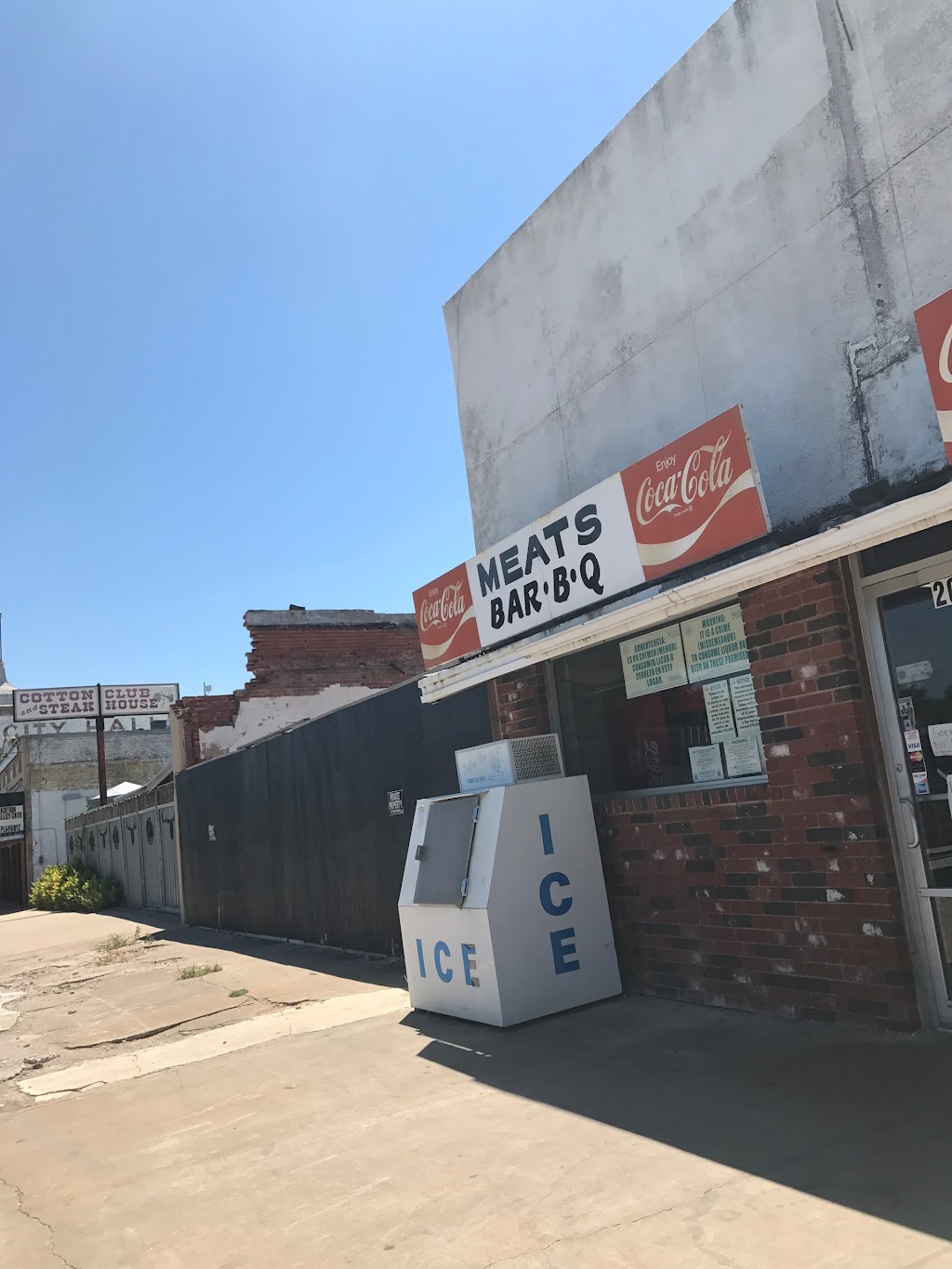 Big B's Meat Market in 204 E Davilla St, Granger, TX 76530, USA