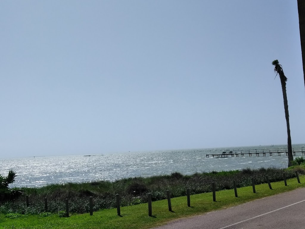 Shivam Reef Motel | 1011 E Market St, Rockport, TX 78382, USA | Phone: (361) 386-0059