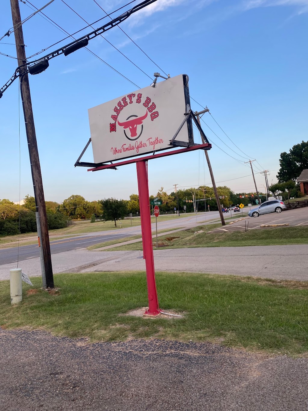 Masseys BBQ | 201 N Pkwy Dr, Alvarado, TX 76009, USA | Phone: (817) 402-5255