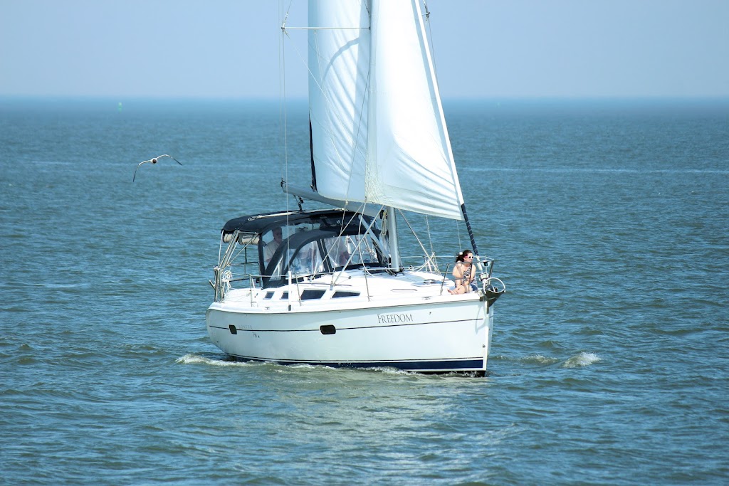 757 Sailing Charters | 100 McNair Drive, Slip G-15, Fort Monroe, VA 23651, USA | Phone: (757) 598-1007