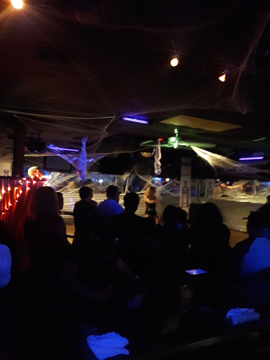 Paradise Nightclub | 10102-10144, 10114 Lower Sacramento Rd, Stockton, CA 95210, USA | Phone: (209) 477-4724