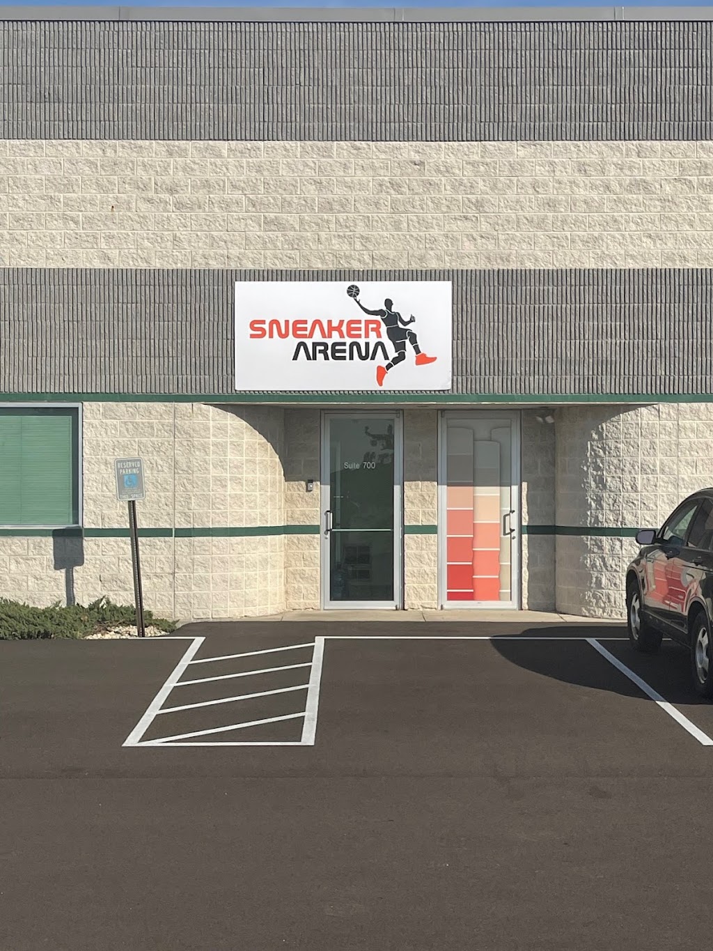 SneakerArena | 9114 58th Pl Suite 400, Kenosha, WI 53144, USA | Phone: (262) 308-2275