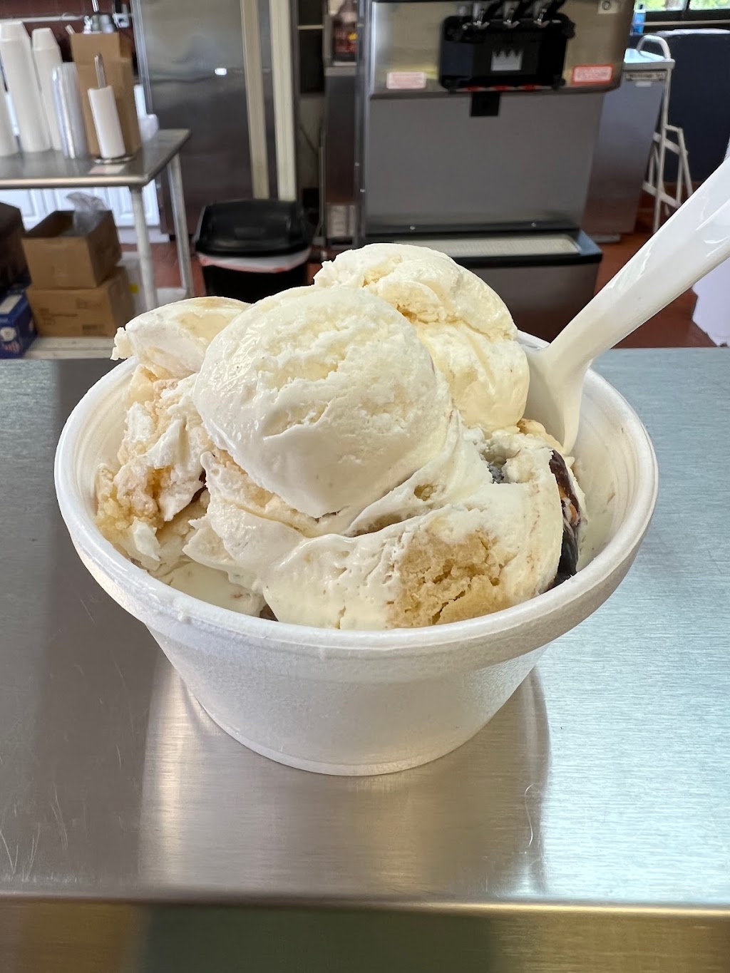 Champs Ice Cream | 12 US-206, Stanhope, NJ 07874, USA | Phone: (973) 347-3300