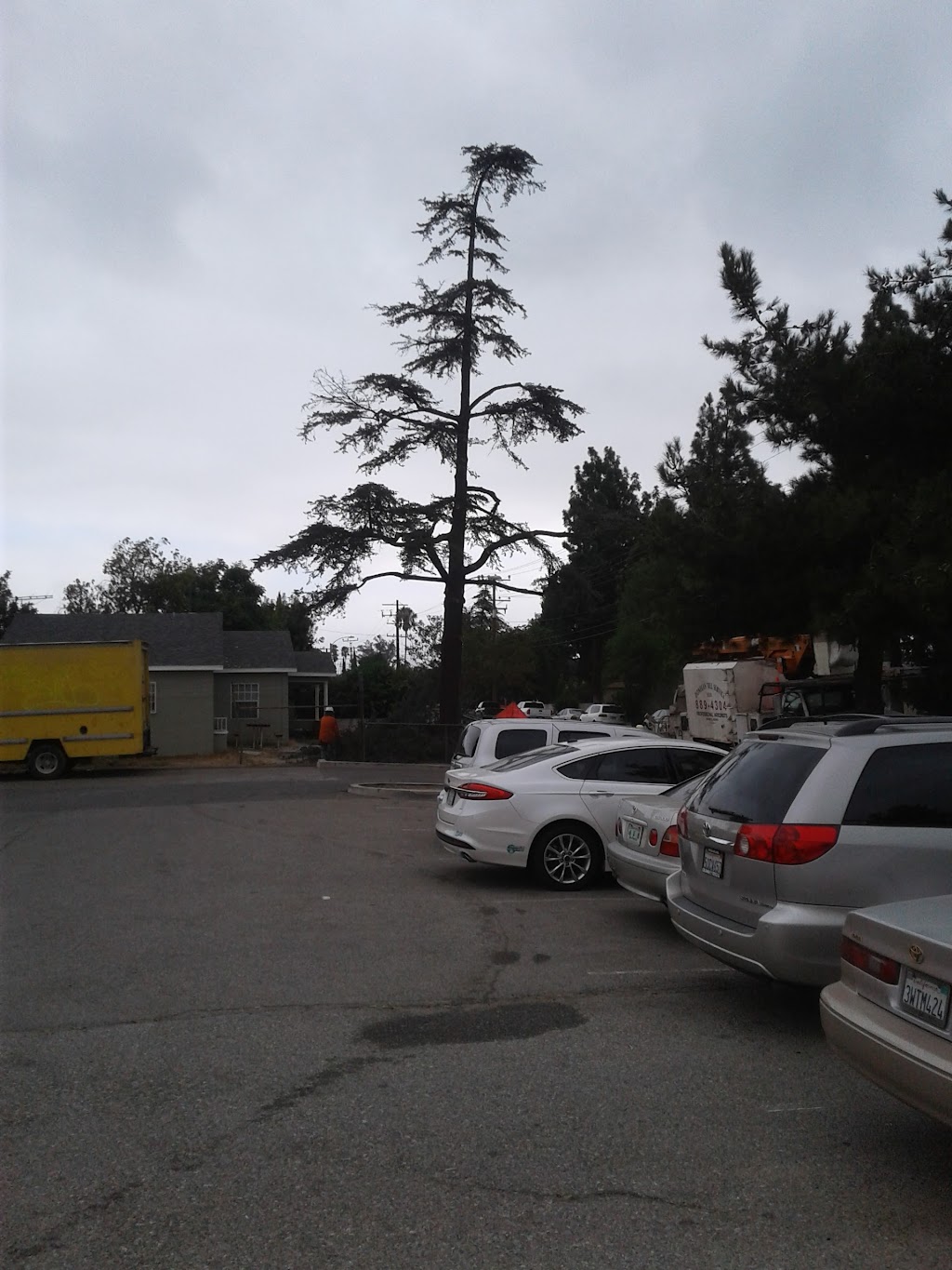 Arrowhead Estates | 17400 Valley Blvd, Fontana, CA 92335, USA | Phone: (909) 823-9164