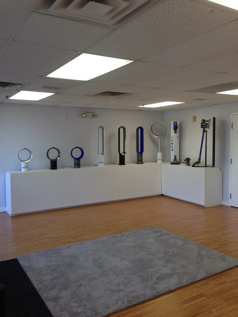 Dyson Service Center | 11437 Strang Line Rd, Lenexa, KS 66215, USA | Phone: (913) 498-8549