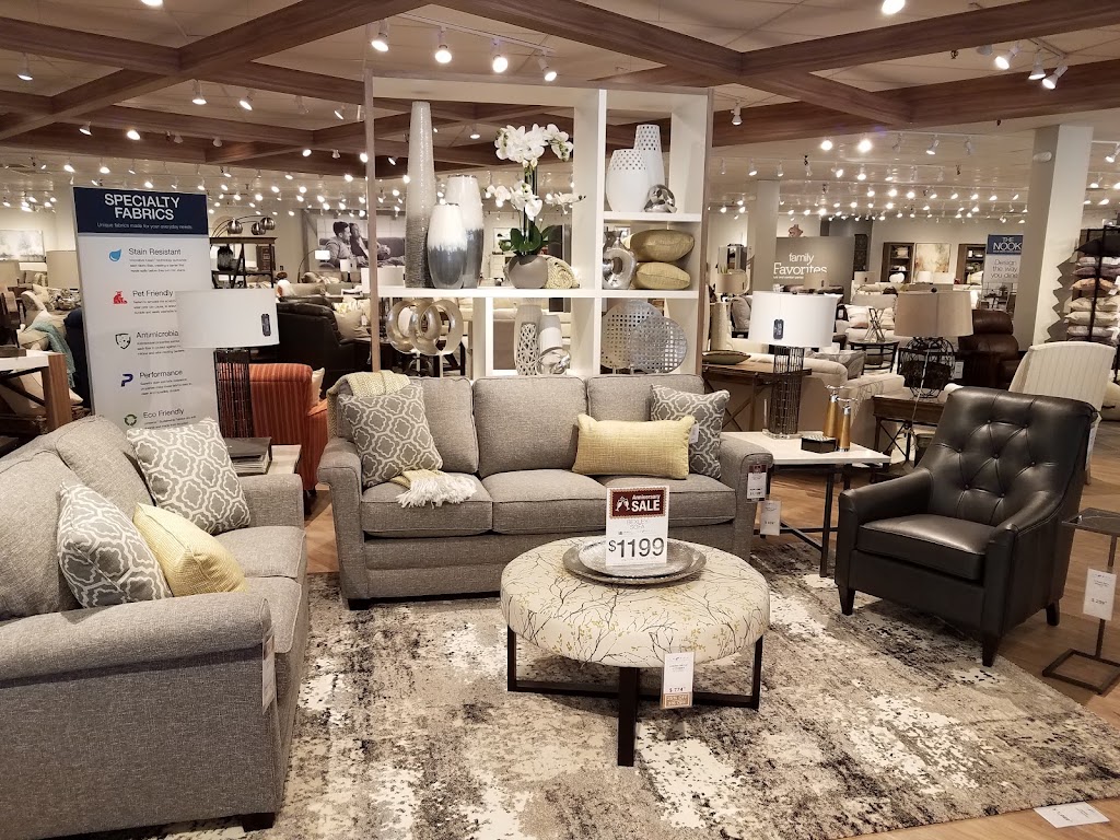 La-Z-Boy Furniture Galleries | 6610 Tacoma Mall Blvd, Tacoma, WA 98409, USA | Phone: (253) 472-8488