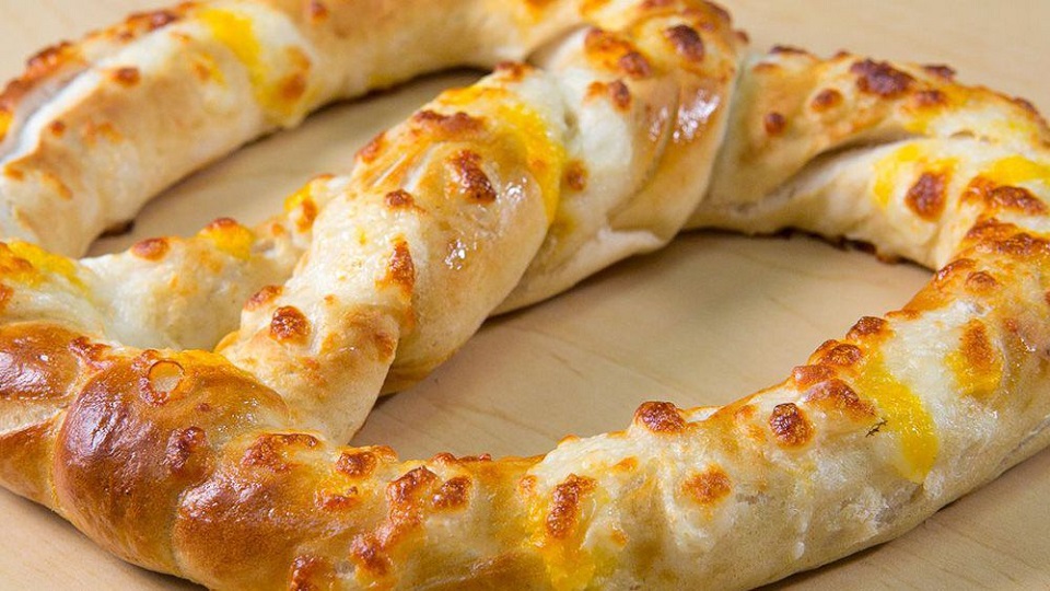 Wetzels Pretzels | 305 W Farm to Market Rd 1382 Suite K2, Cedar Hill, TX 75104, USA | Phone: (972) 293-1600