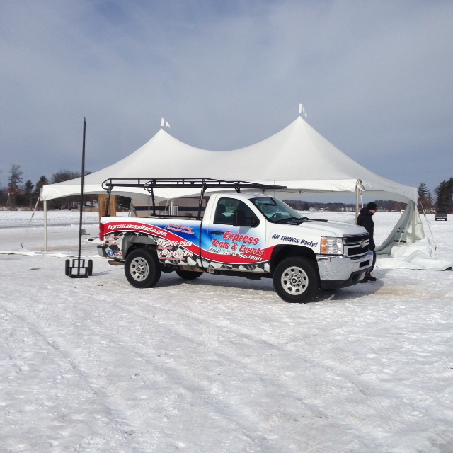 Express Lube & Rental: New Richmond | 121 W N Shore Dr, New Richmond, WI 54017, USA | Phone: (715) 246-2026