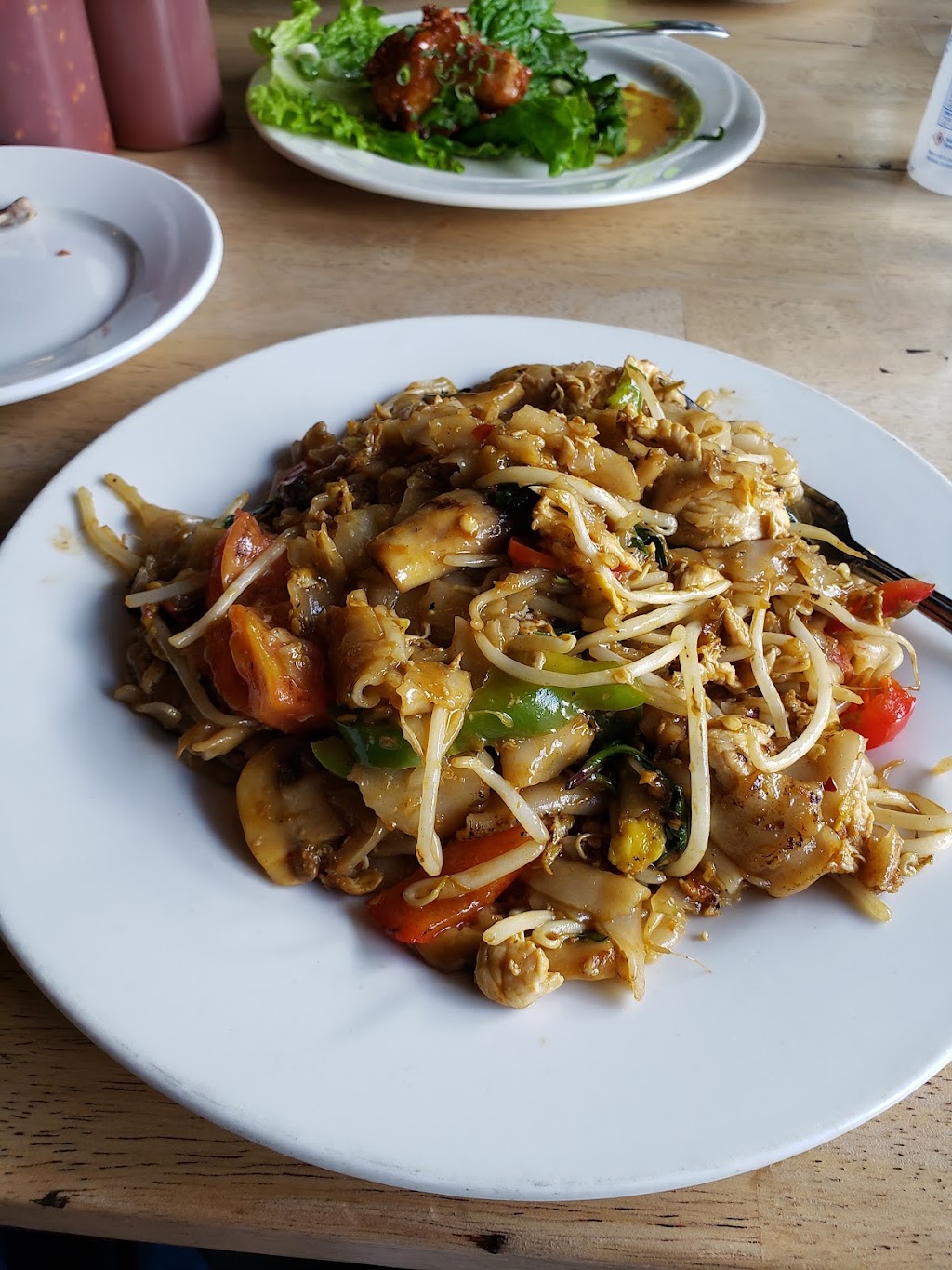 Mee Dee Thai Cuisine | 2731 N Killingsworth St, Portland, OR 97217, USA | Phone: (971) 255-4564