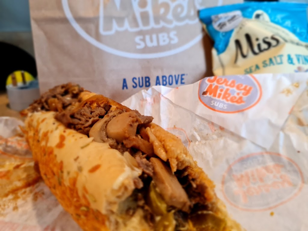 Jersey Mikes Subs | 945 W 78th St Suite 120, Chanhassen, MN 55317, USA | Phone: (952) 401-9555