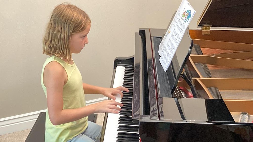 Young Mozarts Piano Studio | 502 Creekside Dr, Troy, IL 62294, USA | Phone: (618) 972-5318