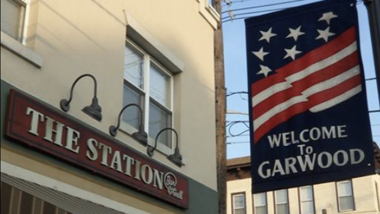 The Station Bar & Grill | 99 Center St, Garwood, NJ 07027, USA | Phone: (908) 233-4455