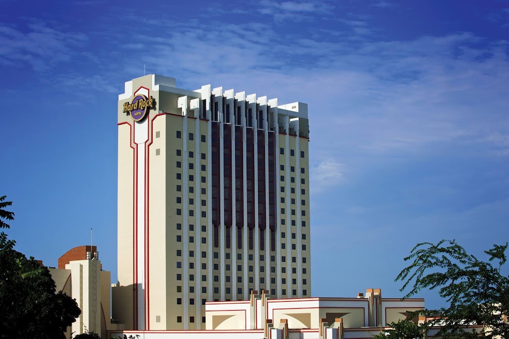 Hard Rock Hotel And Casino Tulsa | 777 W Cherokee St, Catoosa, OK 74015, USA | Phone: (800) 760-6700