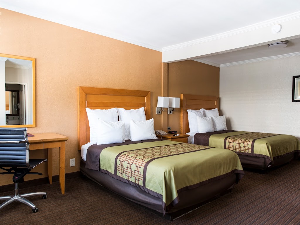 Anaheim Islander Inn and Suites | 424 W Katella Ave, Anaheim, CA 92802, USA | Phone: (714) 778-6565