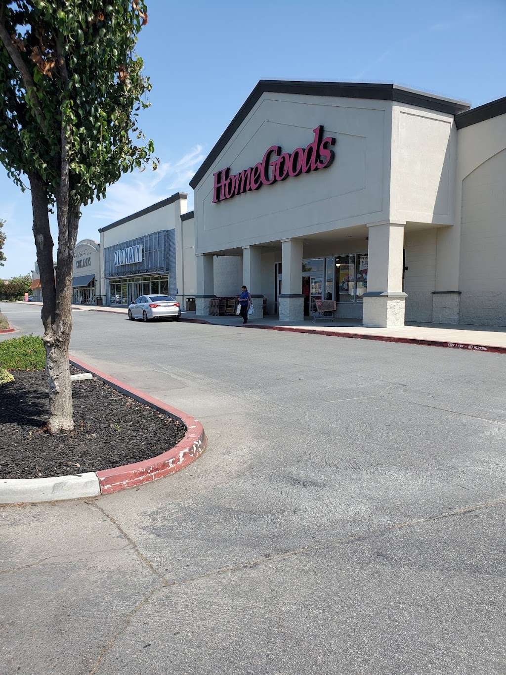 HomeGoods | 950 Renz Ln, Gilroy, CA 95020, USA | Phone: (408) 848-0904