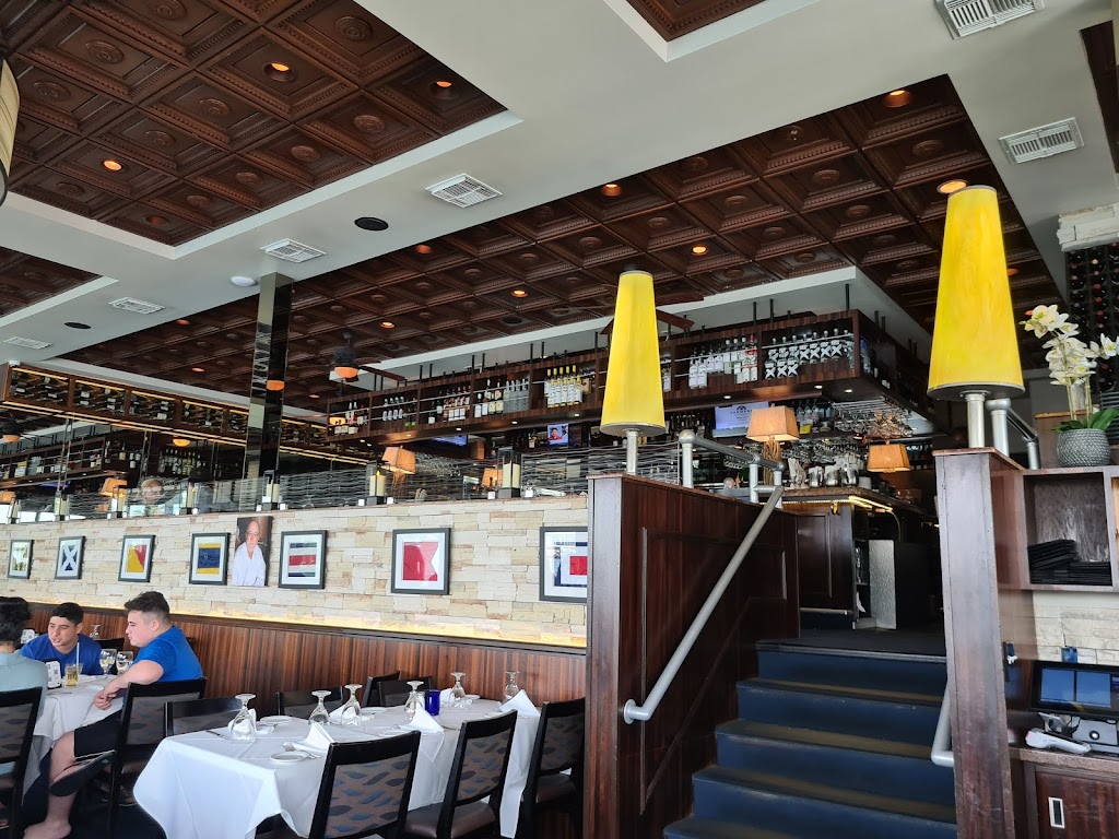 Billys Stone Crab Hollywood | 400 N Ocean Dr, Hollywood, FL 33019 | Phone: (954) 923-2300