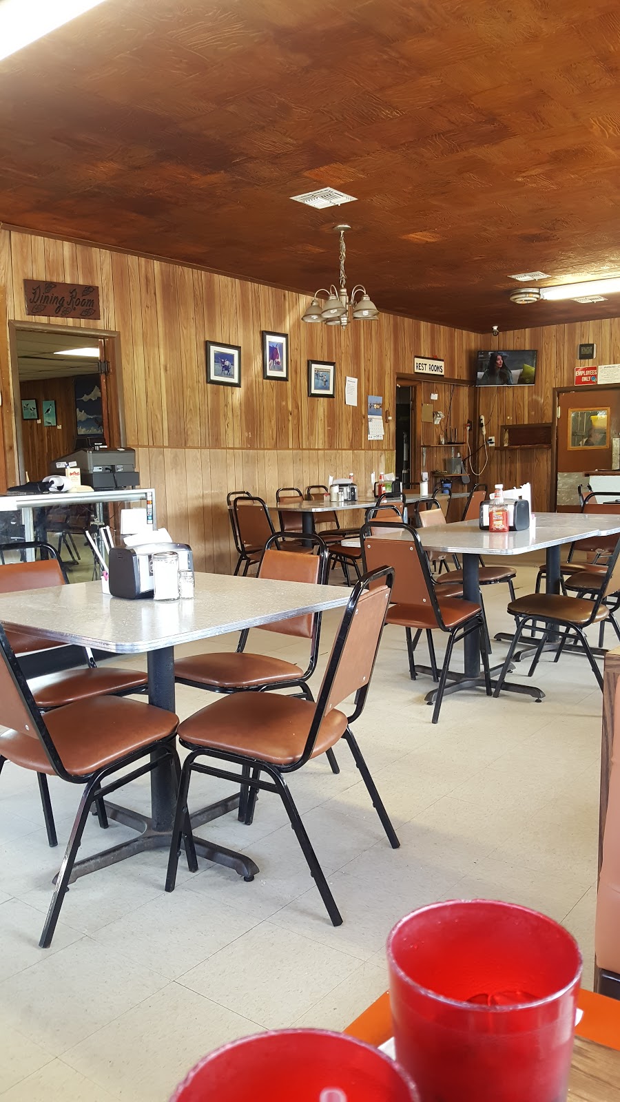 Canales Cafe | 302 Main St, Tivoli, TX 77990, USA | Phone: (361) 286-3255